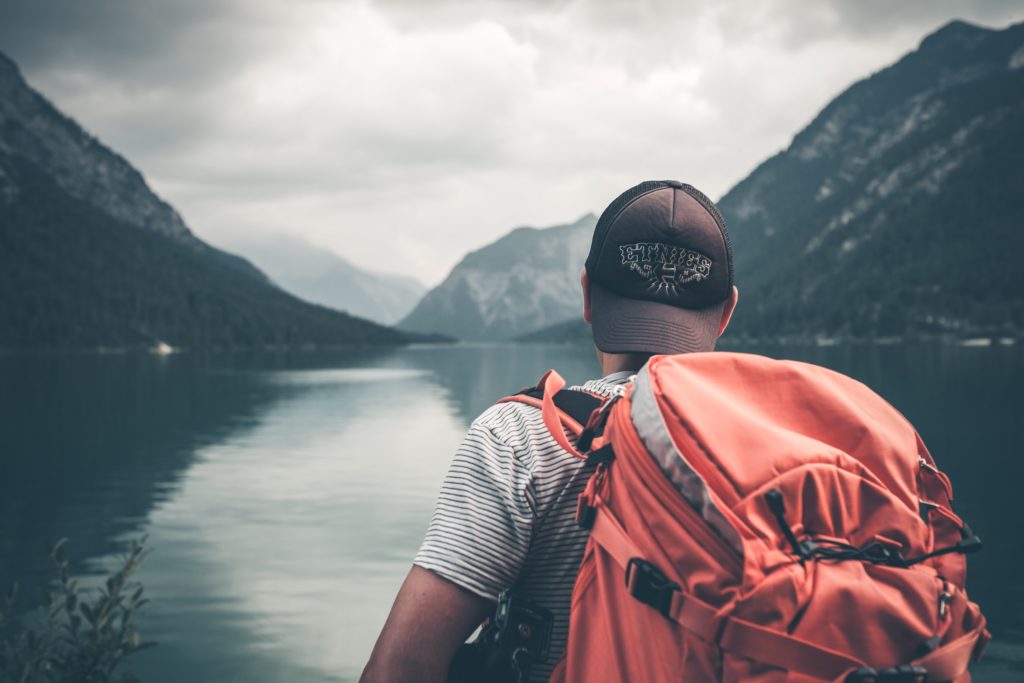 ¿Viajar con agencia o viajar por tu cuenta?
