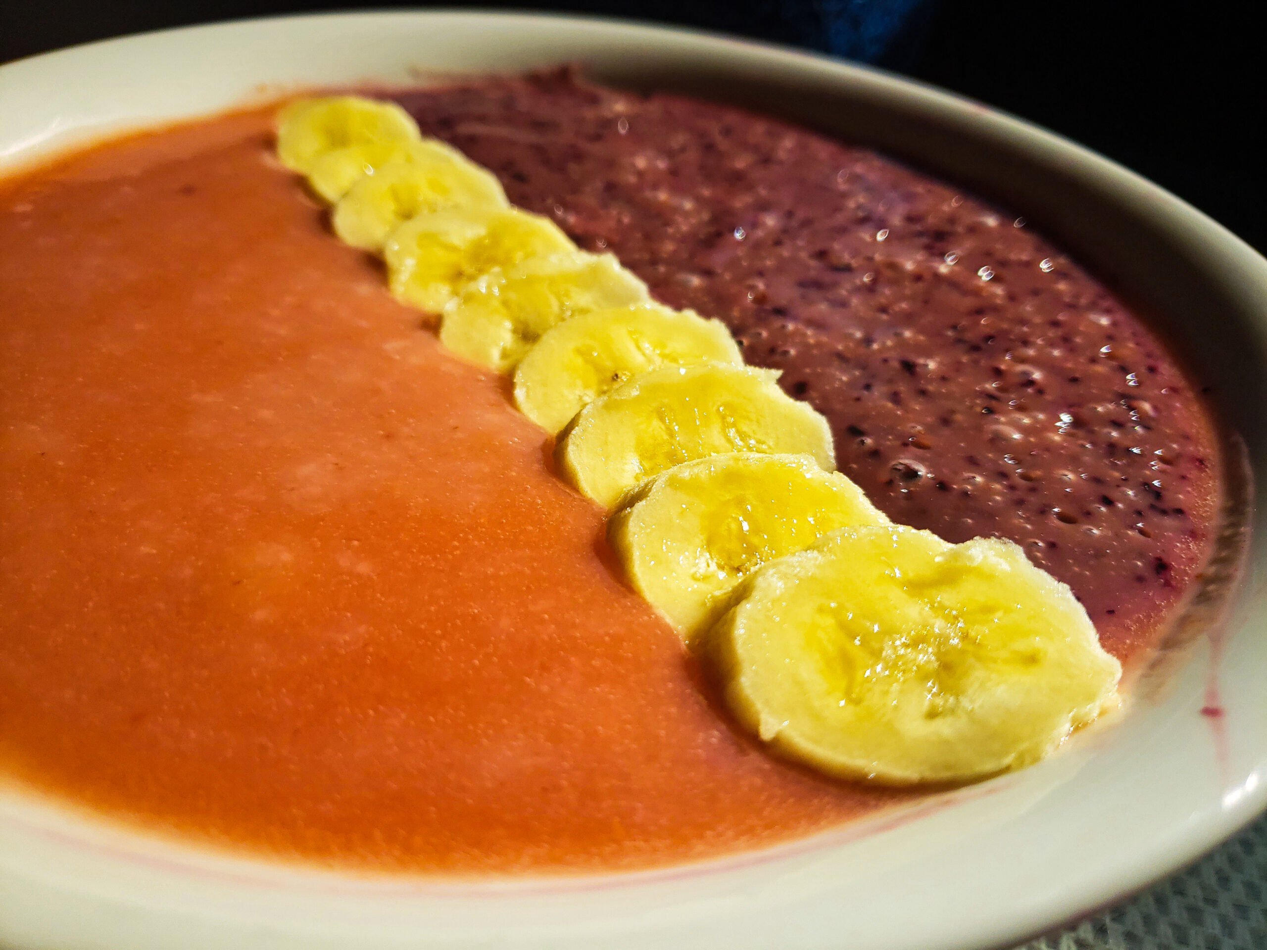 Avena con fresas y arándanos