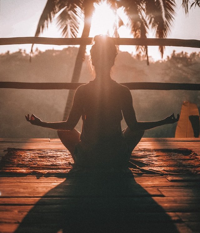 Beneficios de la Meditación: Cómo Transforma tu Vida Diaria - dkarolina.com