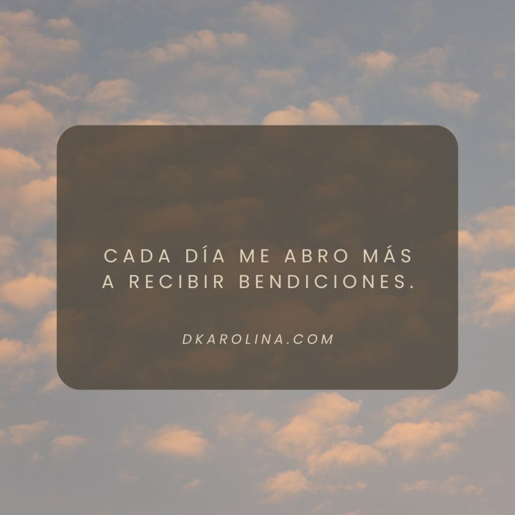 30 Afirmaciones de abundancia para atraer prosperidad a tu vida - dkarolina.com